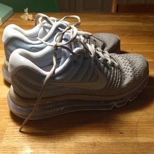 Nike Women's Air Max 2017
